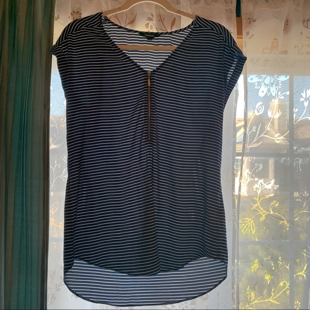 Express silky v neck with zipper | blue white stripe | medium